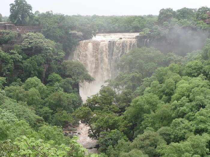 Menal Waterfall